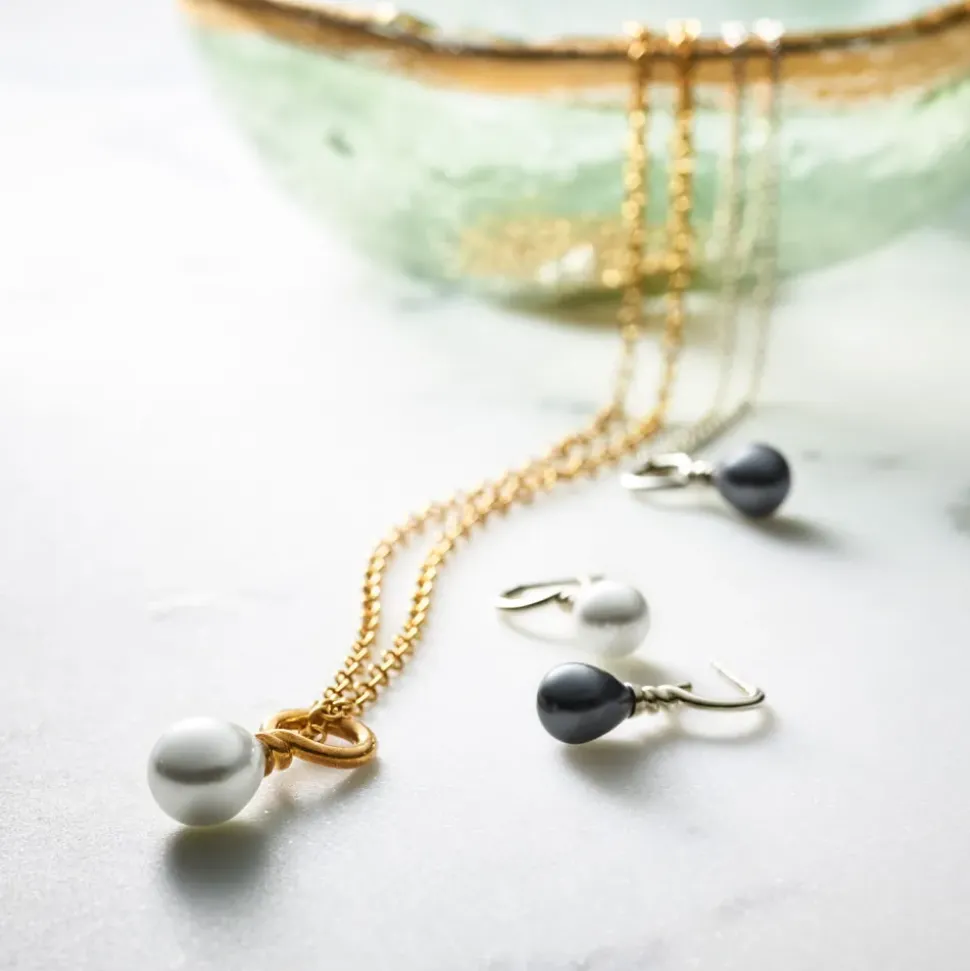 Venus Pearl Silver Drop Earrings, Black/White